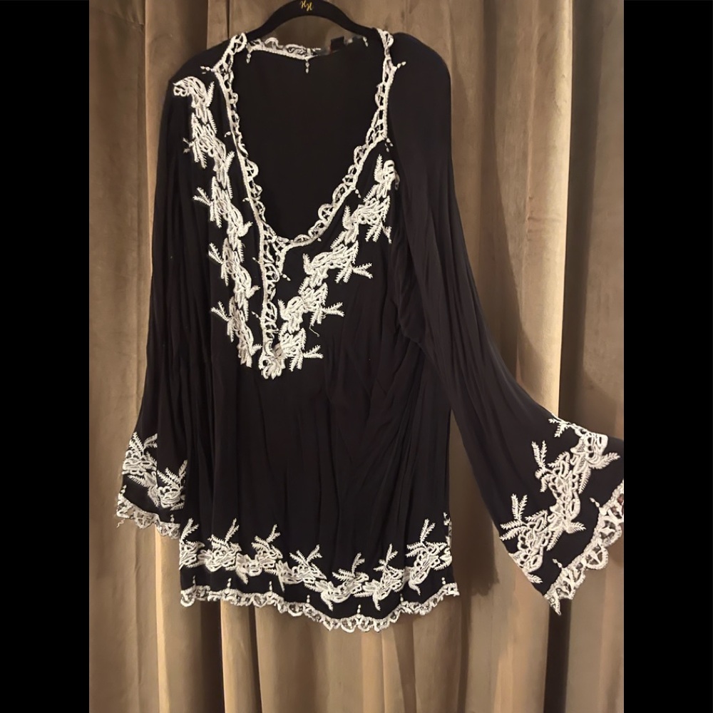Cute top .